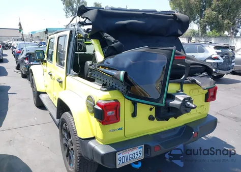 2023 Jeep Wrangler Sahara 4Xe из США, поврежденный, VIN 1C4JJXP61PW525323